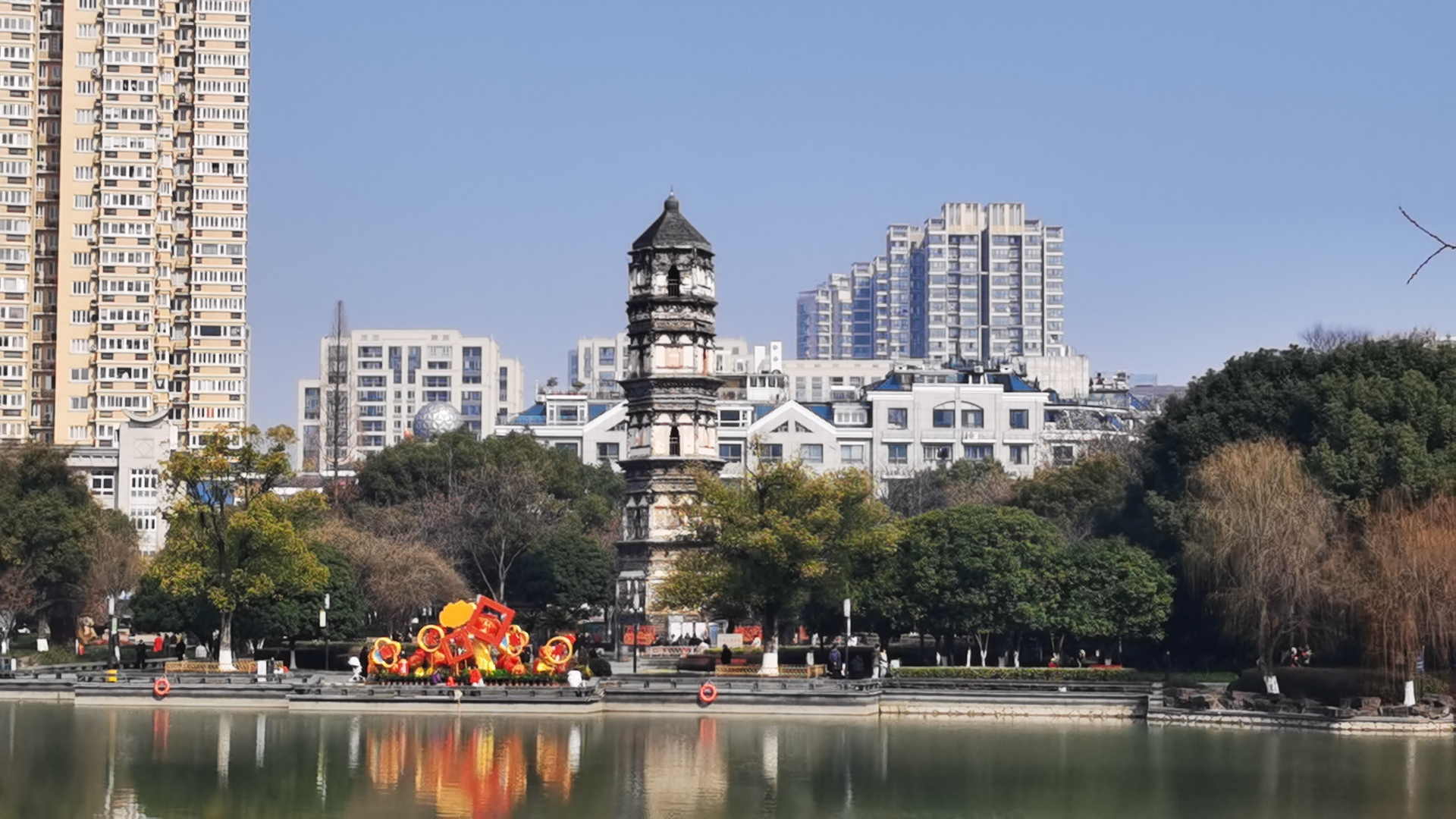 义乌大安寺塔传媒王芳龙 大安寺塔位于浙江省金华市义乌市稠城街道绣