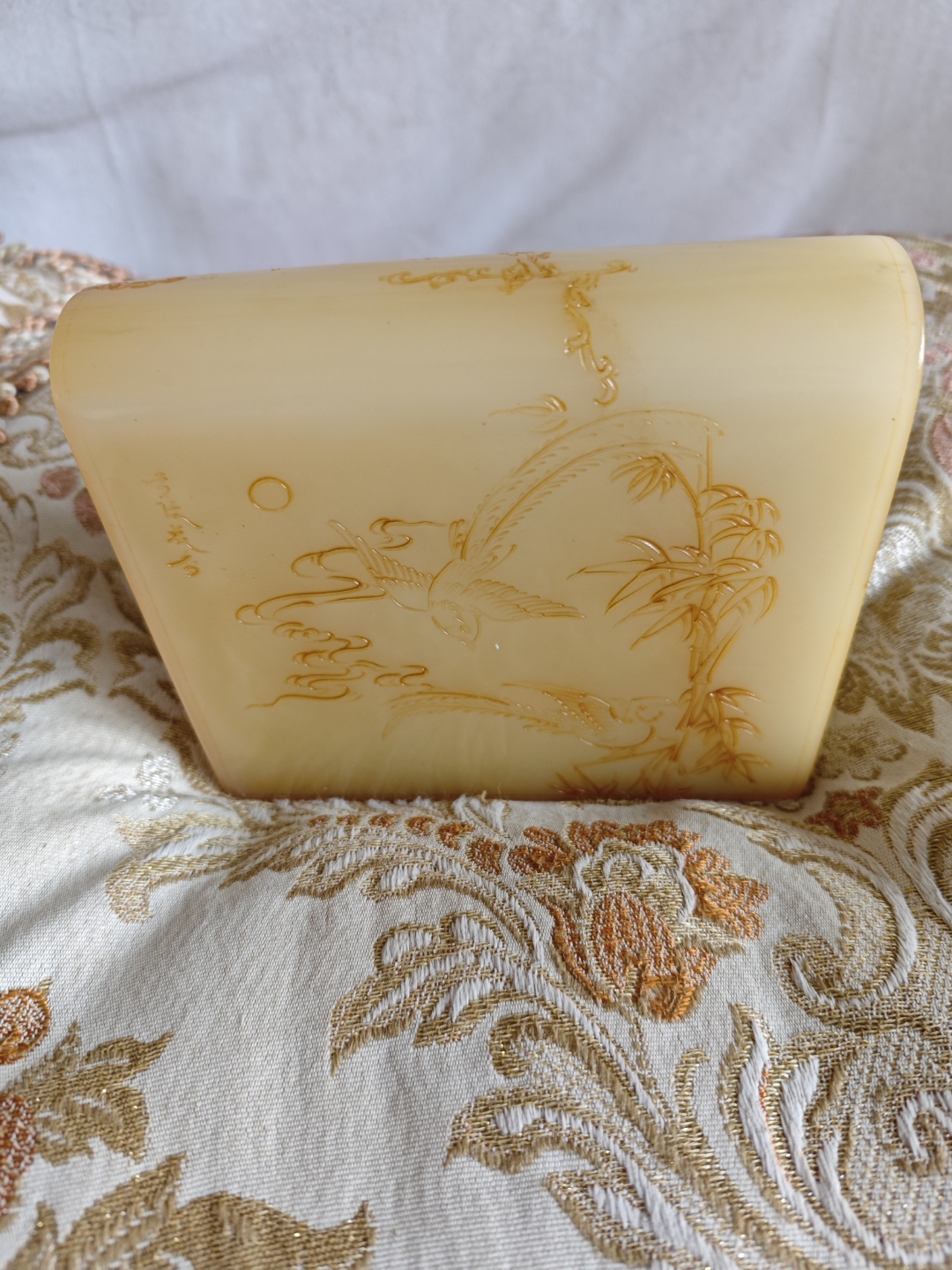 清代寿山极品白田黄冻真品印章,1938克,放漏售价人民币1600万元,把利