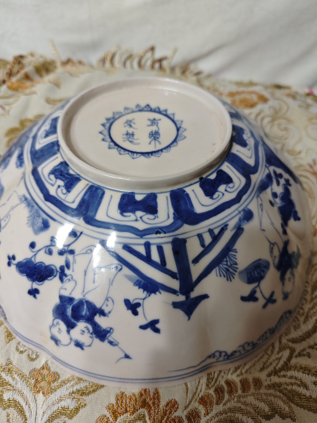 难得一见的永乐青花人物大碗官瓷真品[比心][比心][比心]