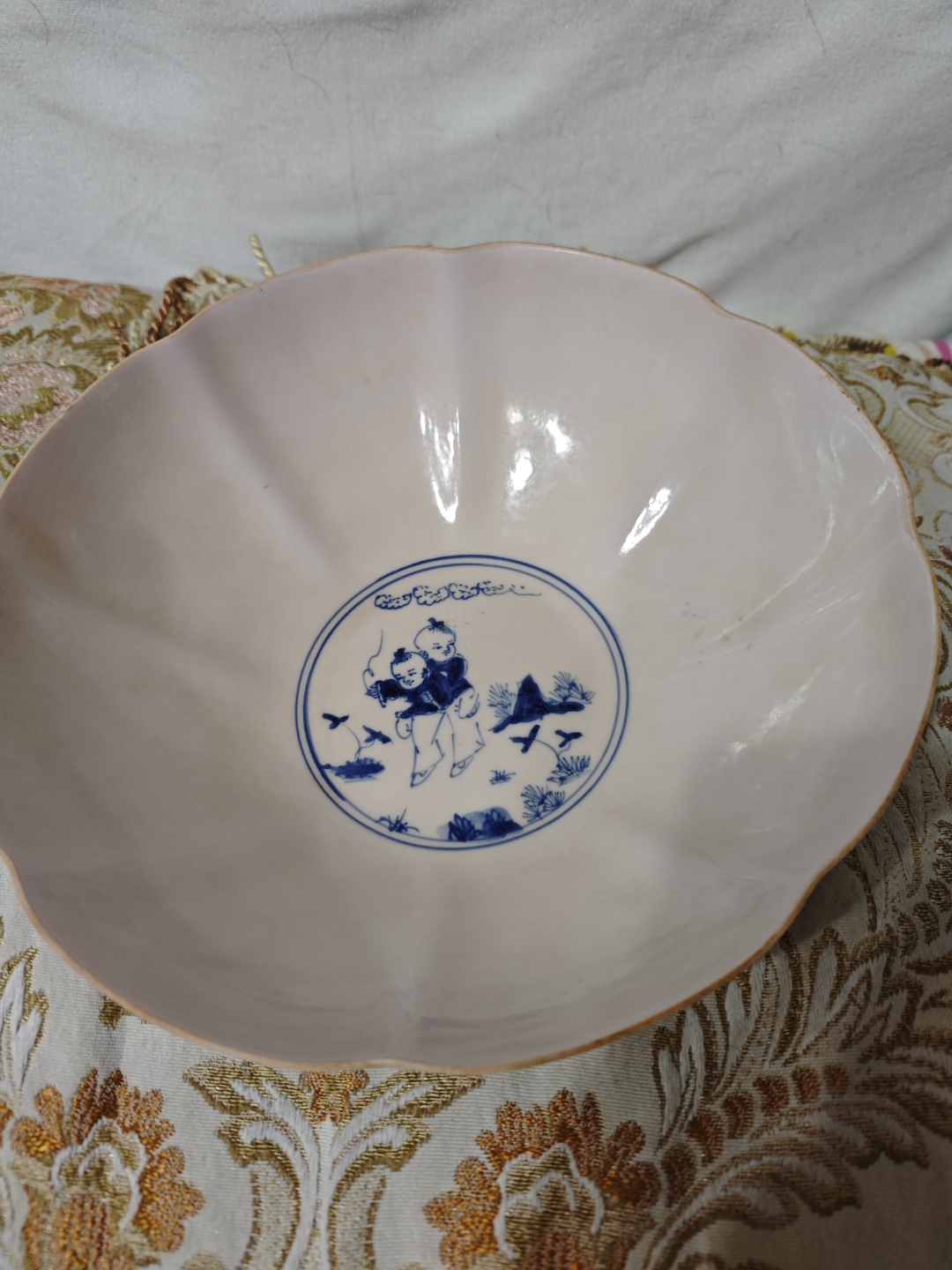 难得一见的永乐青花人物大碗官瓷真品[比心][比心][比心]