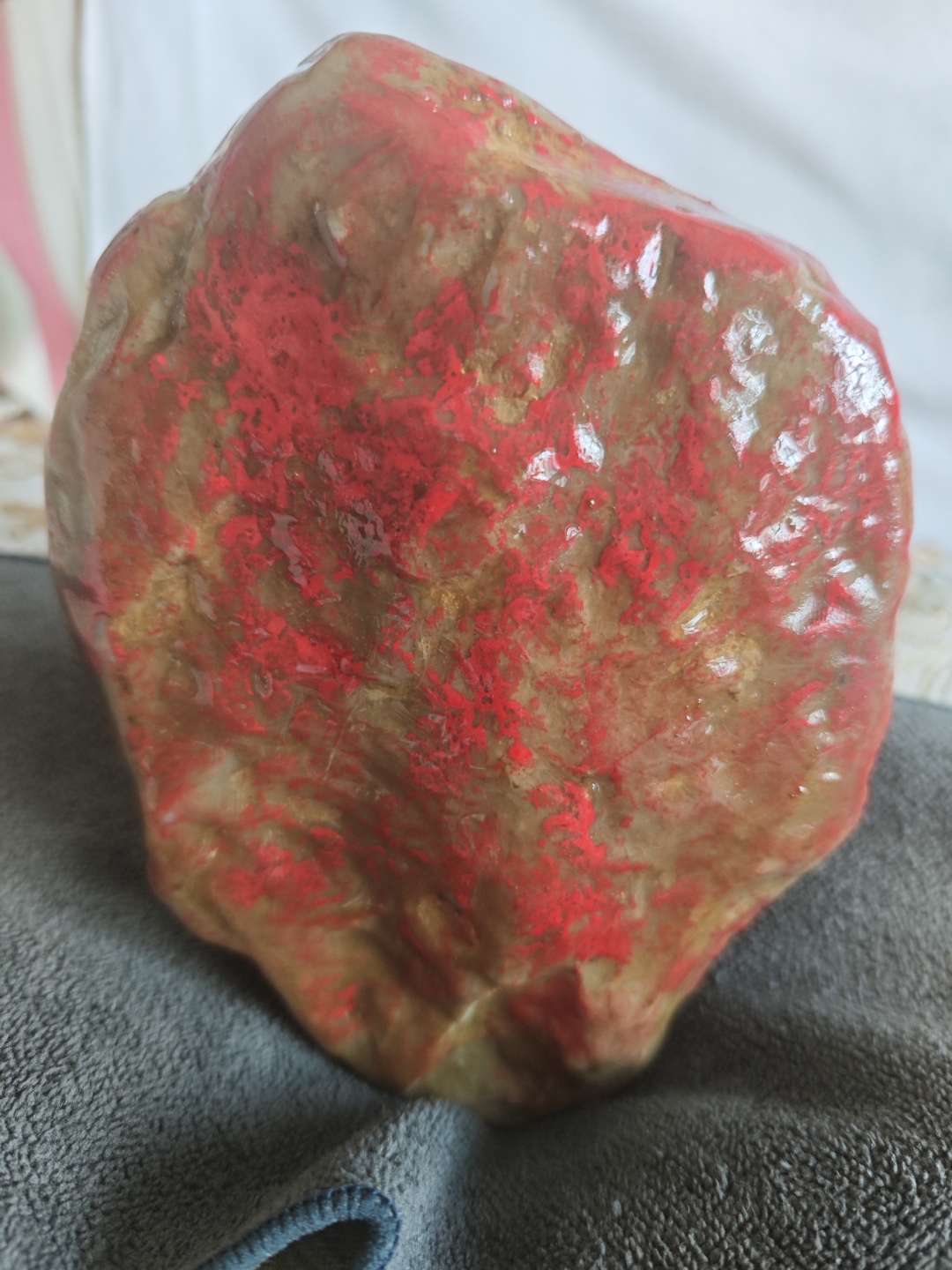 昌化鸡血石大红袍小摆件真品,1162克,放漏售价人民币100万元,把利让给