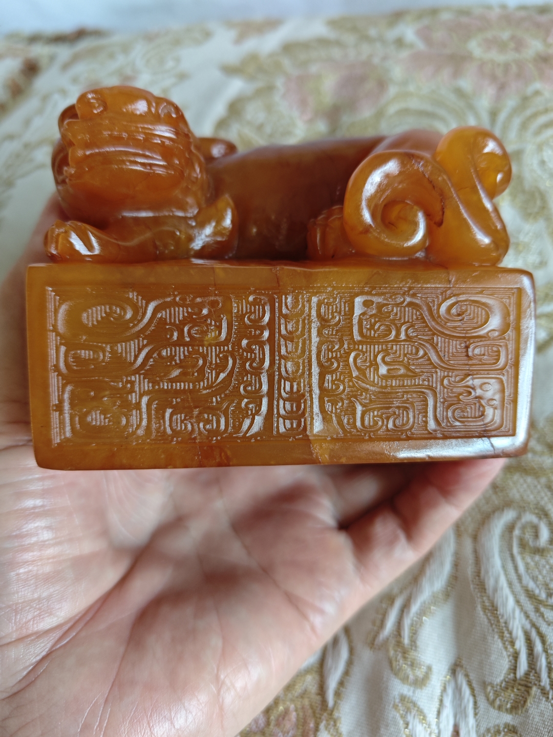 清代寿山极品田黄冻真品印章:1228克