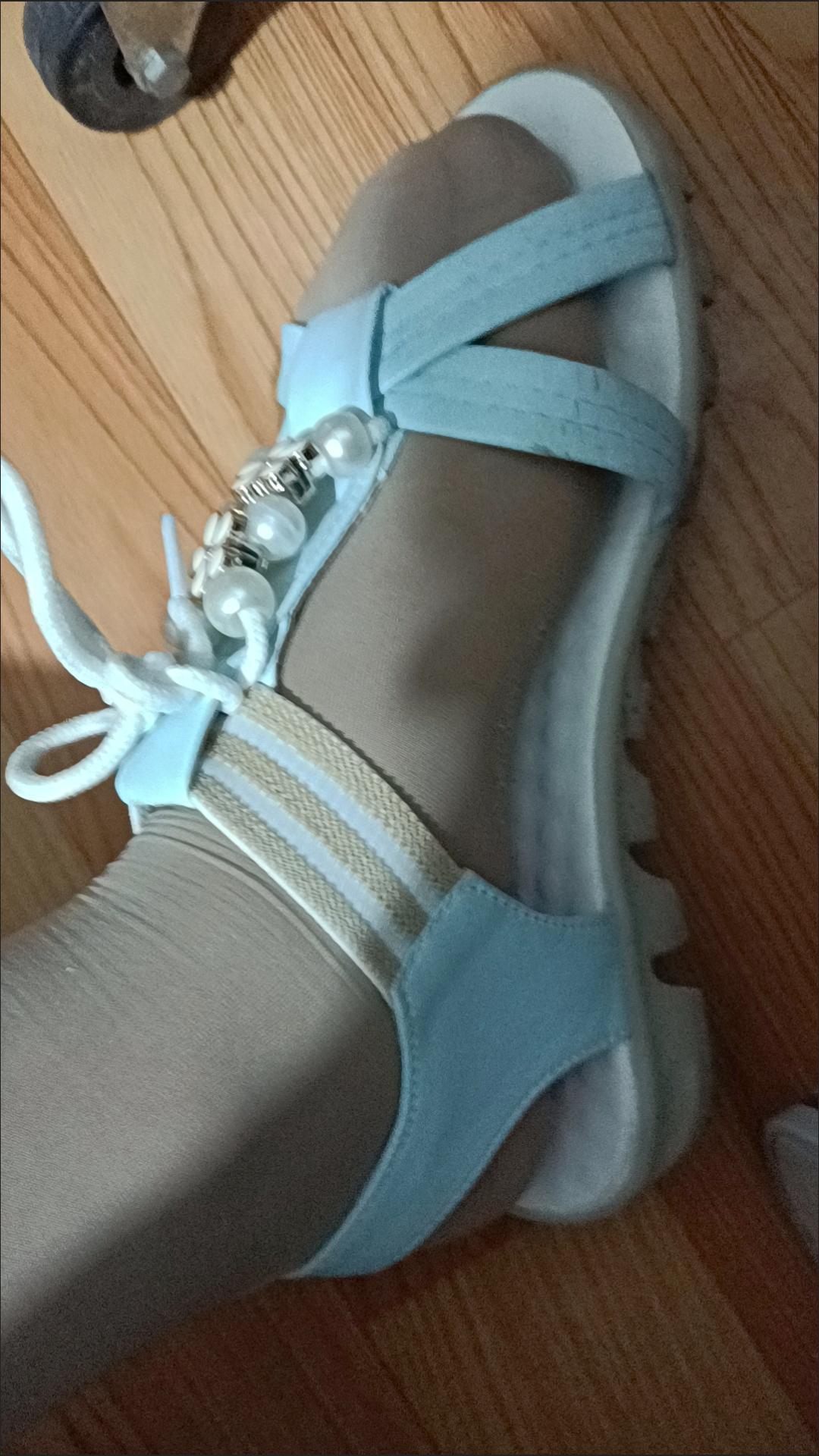 我的丝袜凉鞋脚趾头小玩具