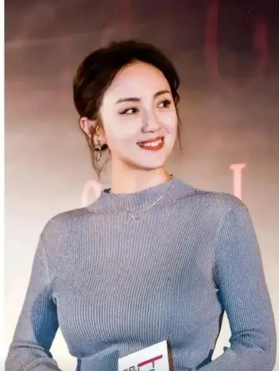 朱媛媛,1974年3月18日出生于山东省青岛市,中国内地女演员,中国国家