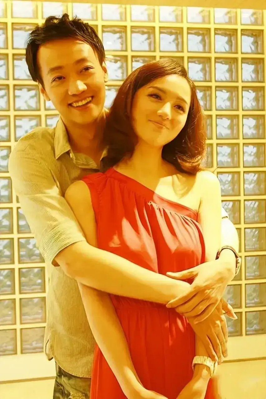 朱媛媛与丈夫辛柏青合影.