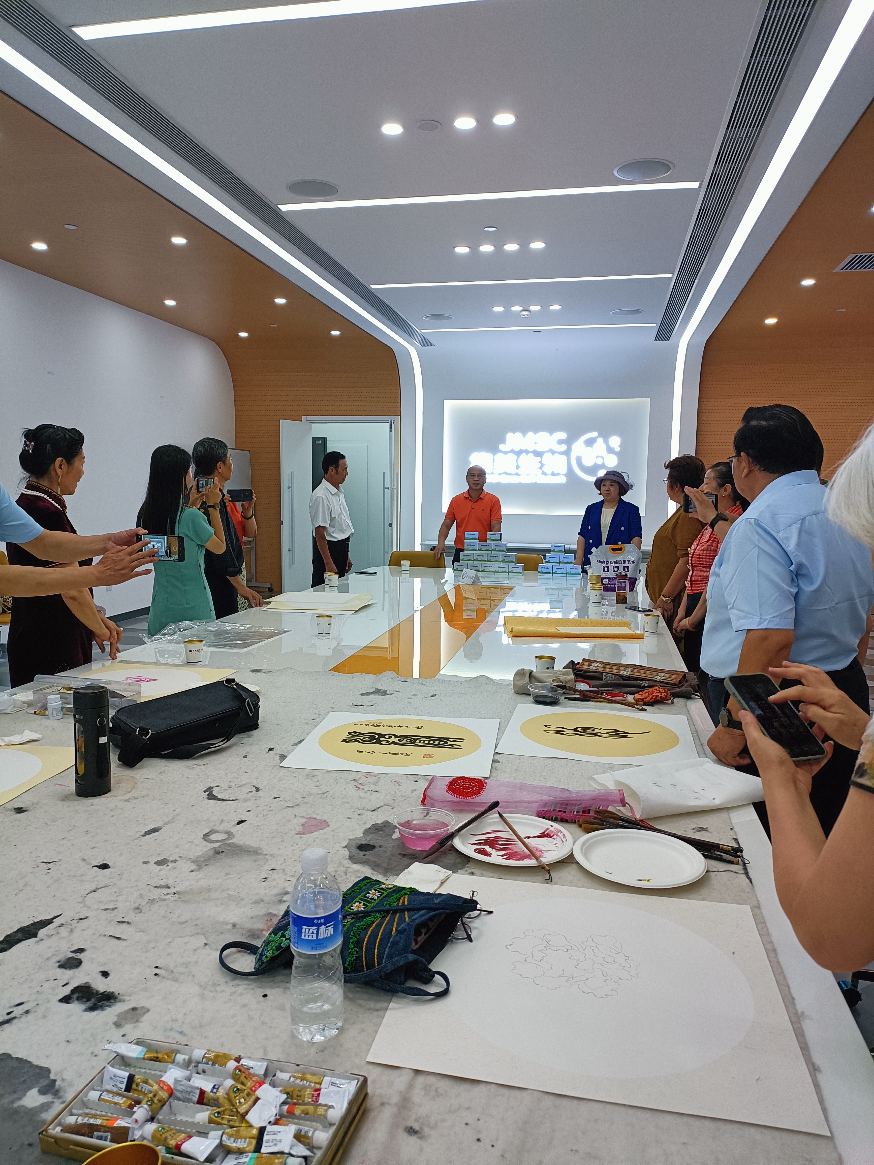 李玉华一中名联著名国礼艺术家  2024年7月19号,受北京集美控股集团之