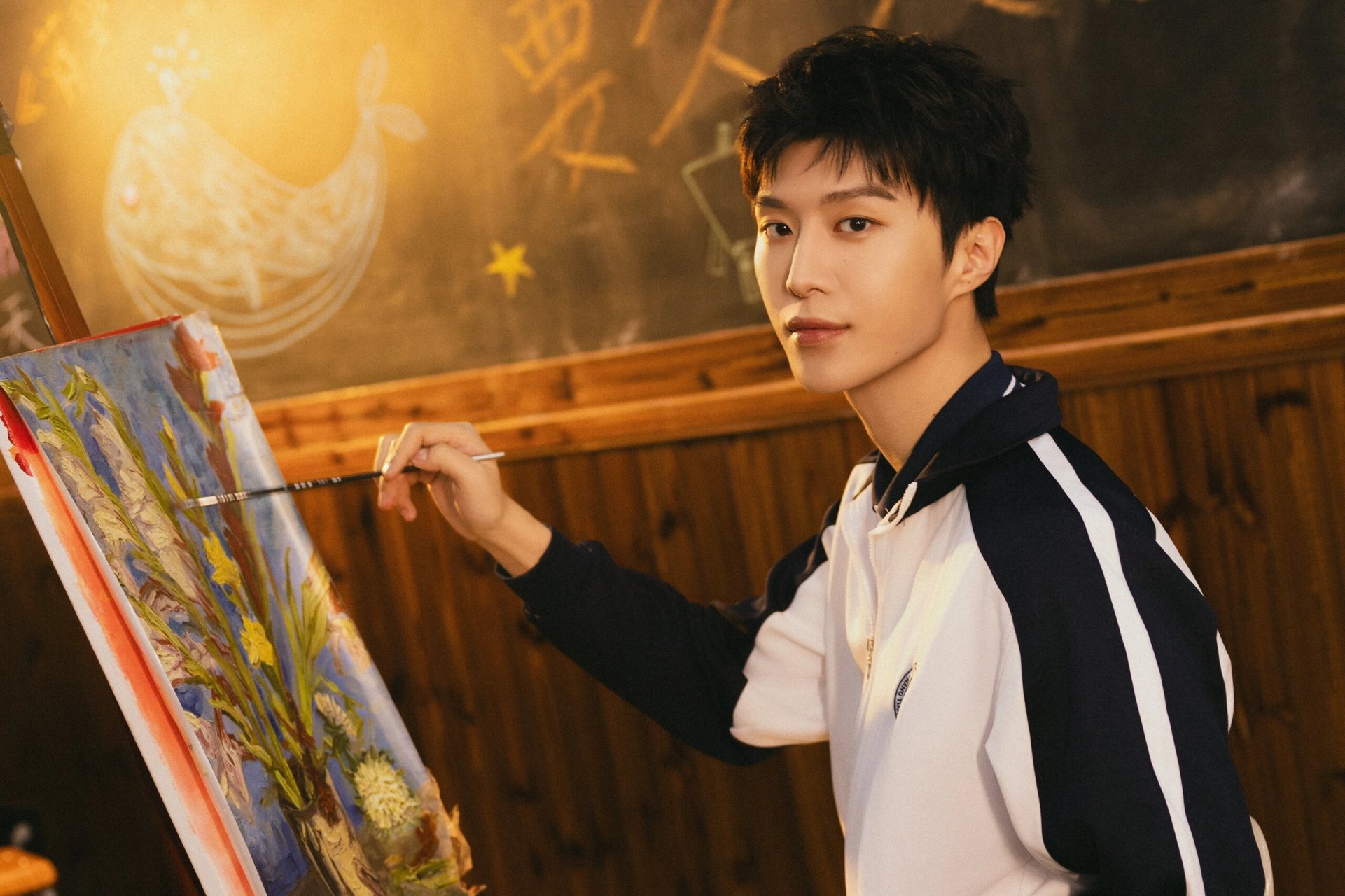 78  04黑白运动装真的绝了!范丞丞这身装备真是时尚又活力四溢.