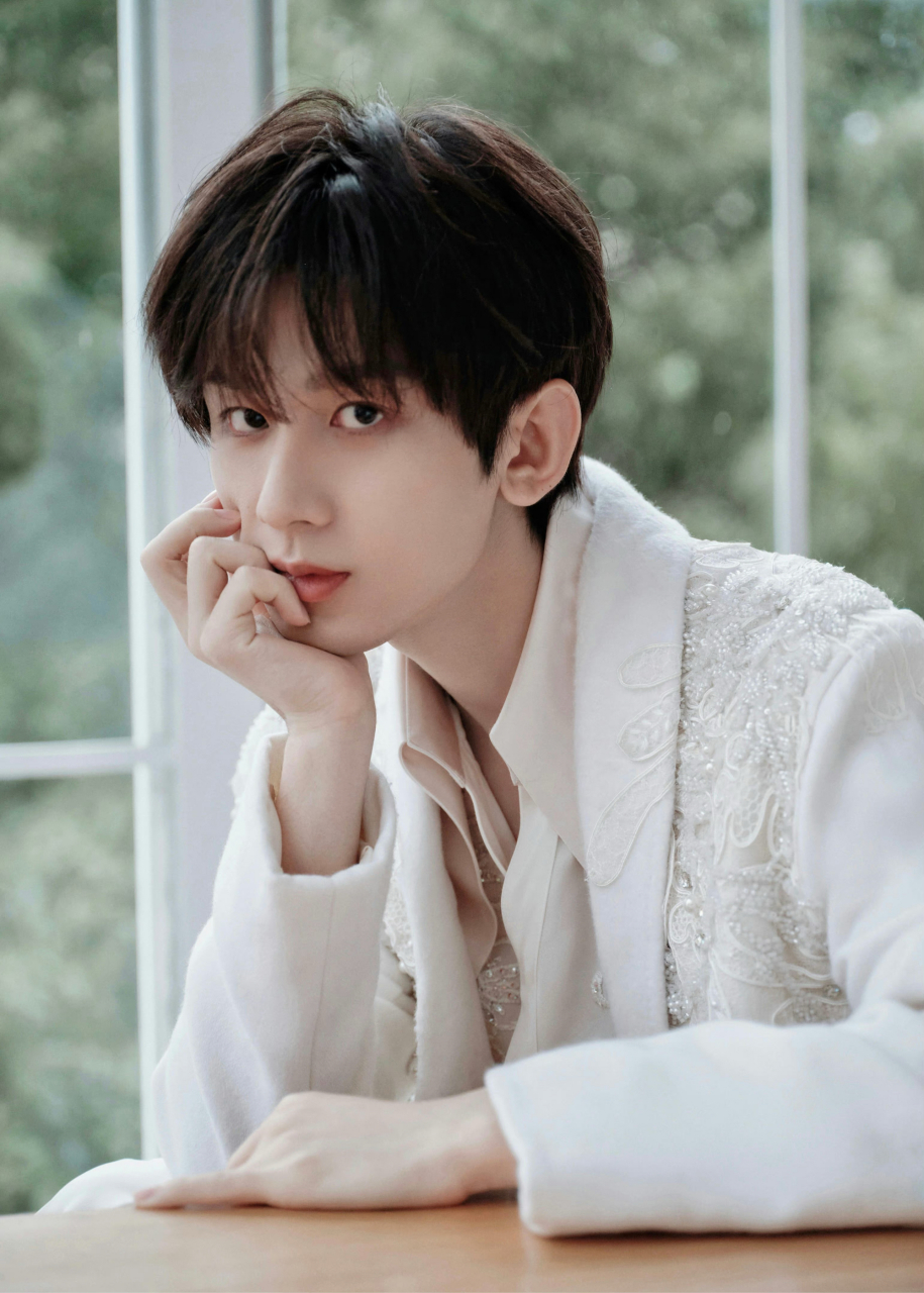 ie不会吹#成毅演绎国风设计